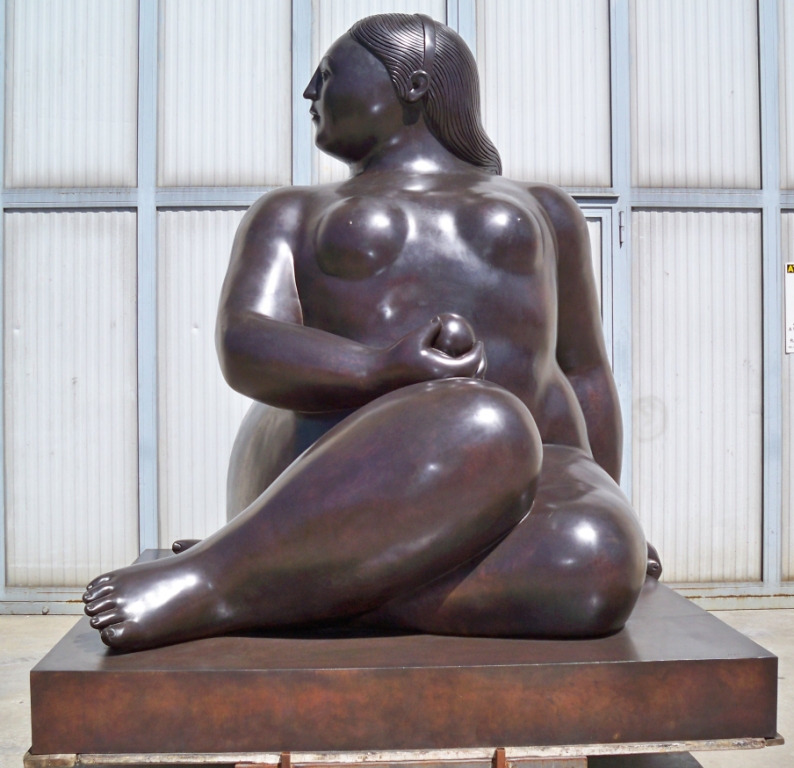 Fernando Botero - Donna seduta - Seated Woman h. cm. 300 (4)